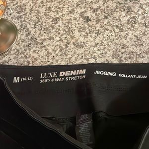 Black very stretchy size medium 10 to 12